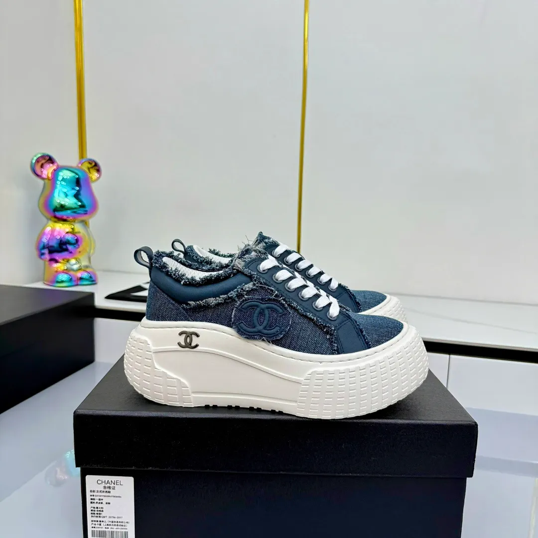 👟👟Ex-factory price 640👟👟 Chanel bread shoes ~ original calfskin panda shoes Chanel 25C latest hot style panda black and white sports shoes casual sneakers Xiaoxiang hot item classic black and white panda color coco girls must pay Fabric: original custom mixed sheepskin lining: original imported breathable mesh lining outsole: Original molded rubber + TPU combination Size: Women's 35-41 Buy now👉